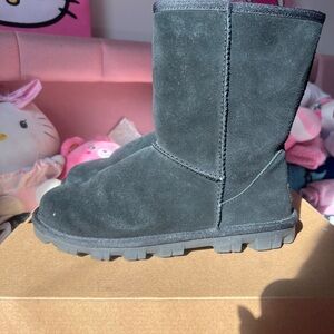 ugg essential short boot